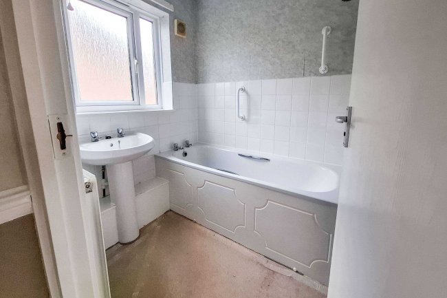 3 Mapleton Drive, Hemlington, Middlesbrough, Cleveland, TS8 9NF 10