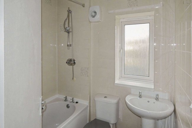 30 Twenty Second Avenue, Hull, East Yorkshire, HU6 9LR 9