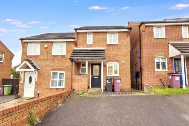 40 Bracken Road, Shirebrook, Mansfield, Derbyshire, NG20 8FB 4