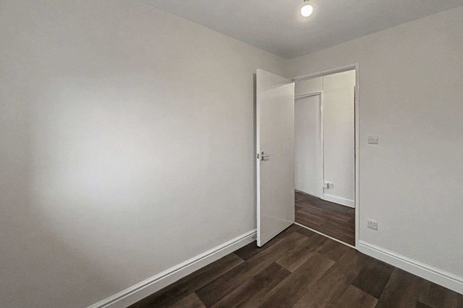 20 Arden Road, Bradford, West Yorkshire, BD8 0PN 5