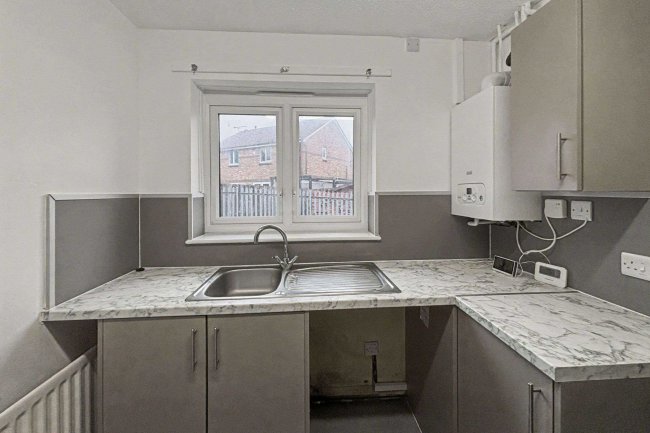 20 Arden Road, Bradford, West Yorkshire, BD8 0PN 5