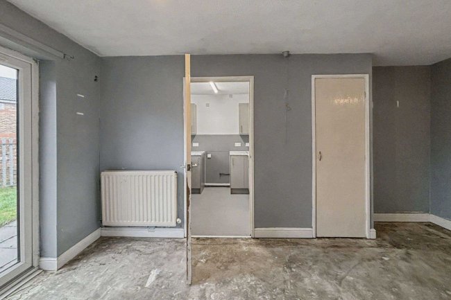 20 Arden Road, Bradford, West Yorkshire, BD8 0PN 5