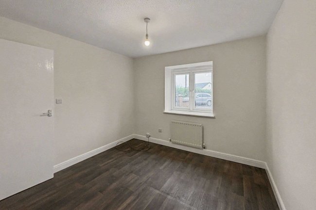 20 Arden Road, Bradford, West Yorkshire, BD8 0PN 5