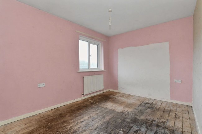 102 Queen Mary Road, Manor, Sheffield, S2 1HS 2