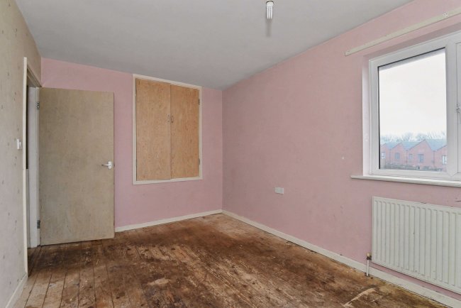 102 Queen Mary Road, Manor, Sheffield, S2 1HS 2