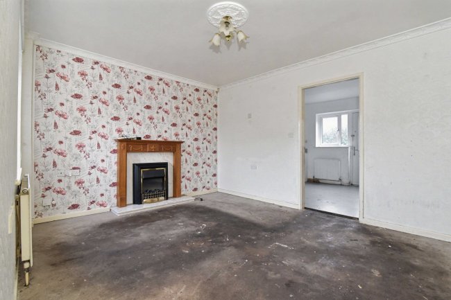 102 Queen Mary Road, Manor, Sheffield, S2 1HS 2