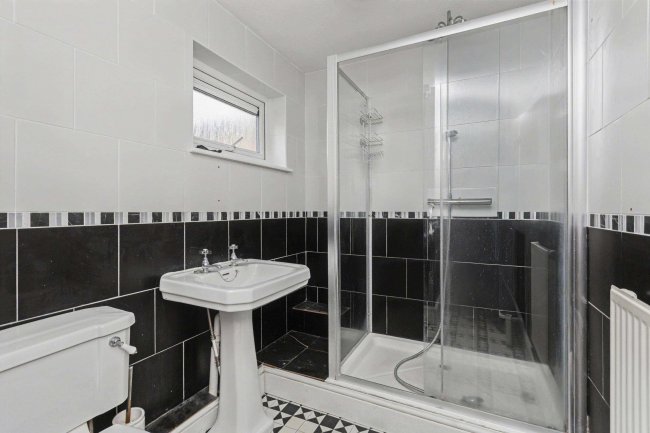 7 The Wharfe, Bedford, Bedfordshire, MK41 7XP 9