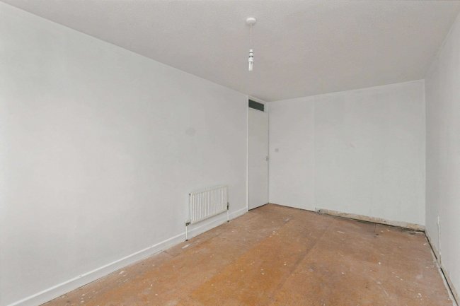 7 The Wharfe, Bedford, Bedfordshire, MK41 7XP 9