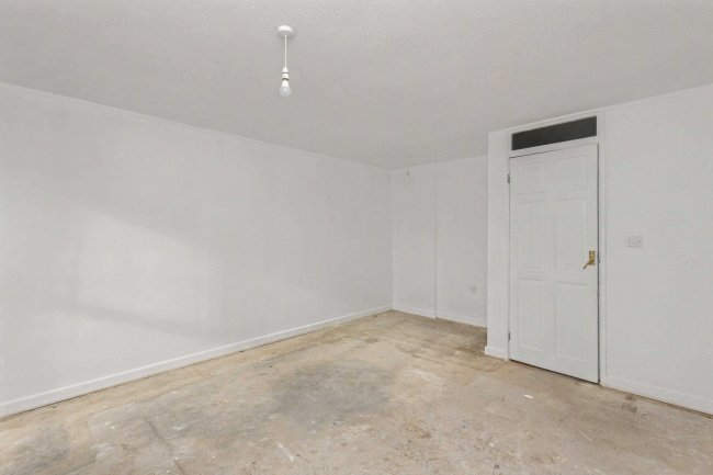 7 The Wharfe, Bedford, Bedfordshire, MK41 7XP 9