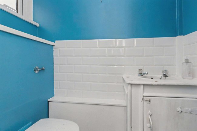 7 The Wharfe, Bedford, Bedfordshire, MK41 7XP 9