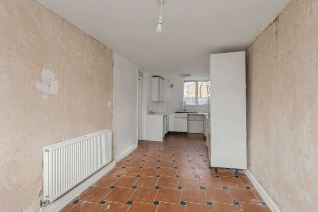 7 The Wharfe, Bedford, Bedfordshire, MK41 7XP 9