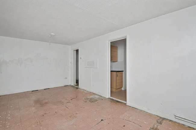 131 North Sherwood Street, Nottingham, NG1 4EZ 5