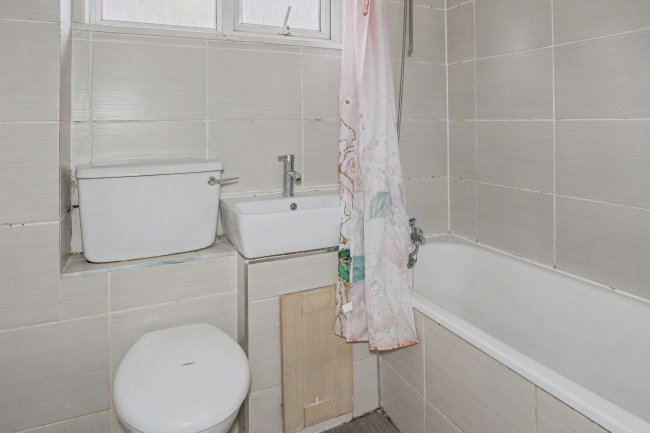 72 New Rough Hey, Ingol, Preston, Lancashire, PR2 7BB 4