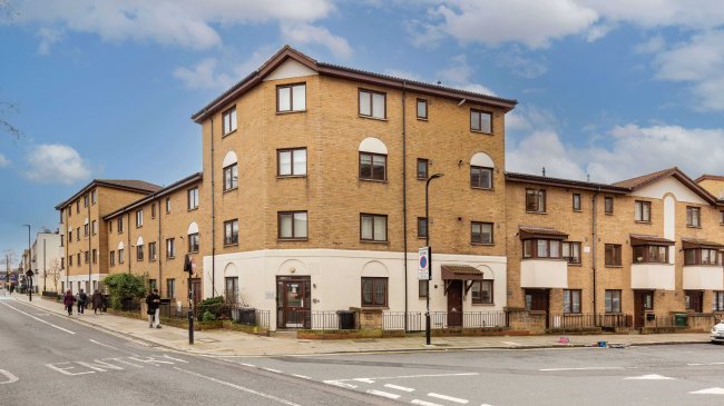 Flat 21, Farrier Street, Camden, London, NW1 8PJ 2