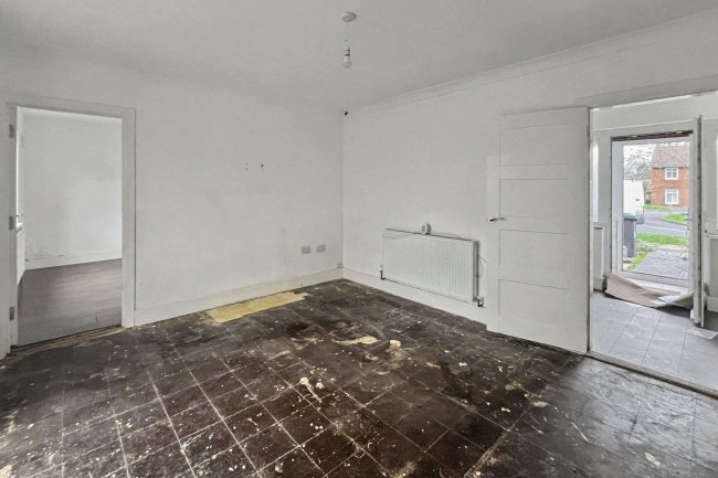 6 Pembury Close, Bromley, BR2 7PS 5