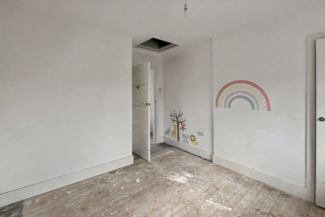 6 Pembury Close, Bromley, BR2 7PS 5