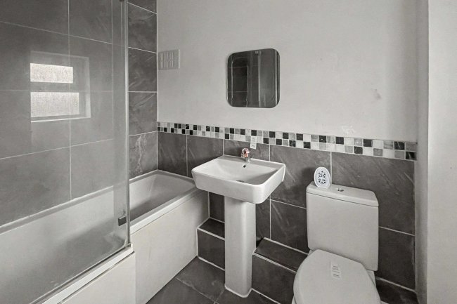 6 Pembury Close, Bromley, BR2 7PS 5