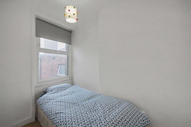 Flat 2, 116a Craven Park Road, London NW10 8QD 5