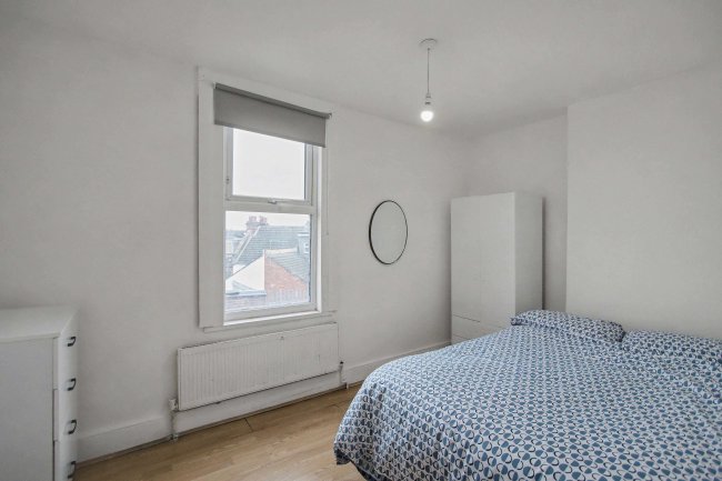 Flat 2, 116a Craven Park Road, London NW10 8QD 5