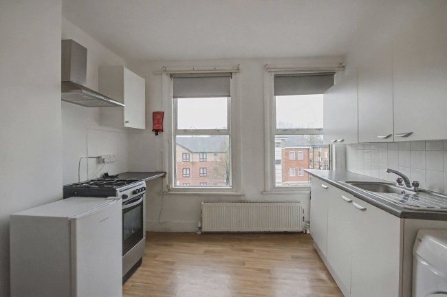 Flat 2, 116a Craven Park Road, London NW10 8QD 5