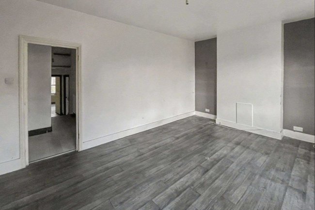 14 Gowrie Road, Battersea, London SW11 5NR 7