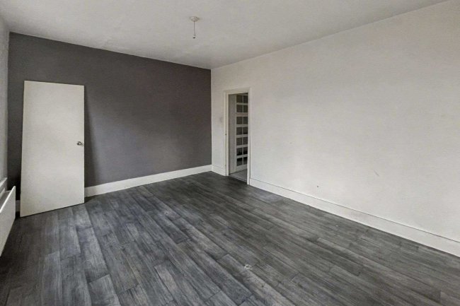 14 Gowrie Road, Battersea, London SW11 5NR 7