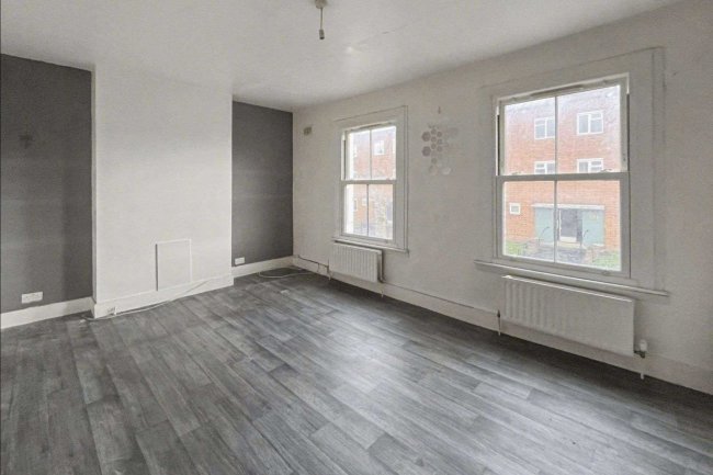 14 Gowrie Road, Battersea, London SW11 5NR 7