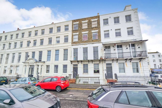 3 Fort Paragon, Margate, Kent, CT9 1JA 3