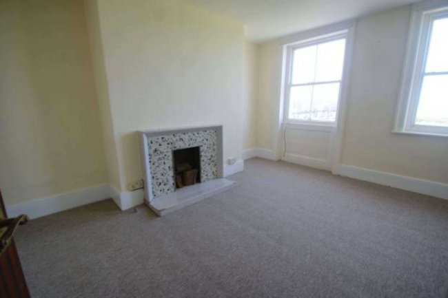 3 Fort Paragon, Margate, Kent, CT9 1JA 3