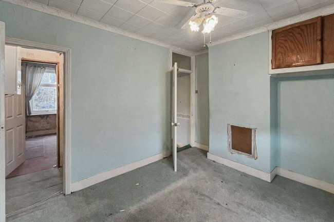 24 Milton Road, Caterham, CR3 5JD 4