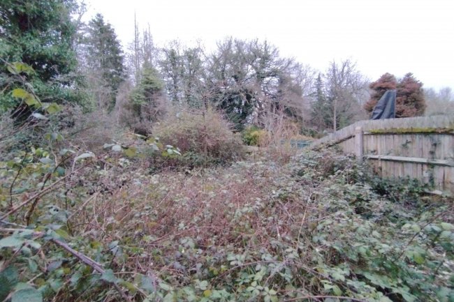 25 Netherpark Drive, Gidea Park, Romford, Essex, RM2 5RJ 3