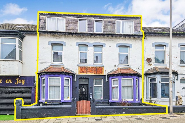 3-5 Reads Avenue, Blackpool, FY1 4BW 4