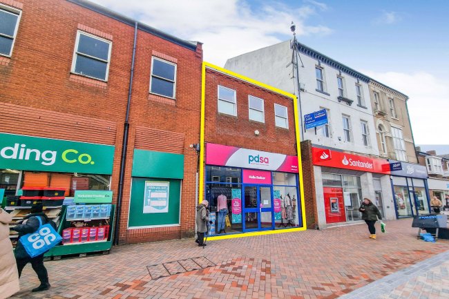 62 High Street, Redcar, Cleveland TS10 3DR 2