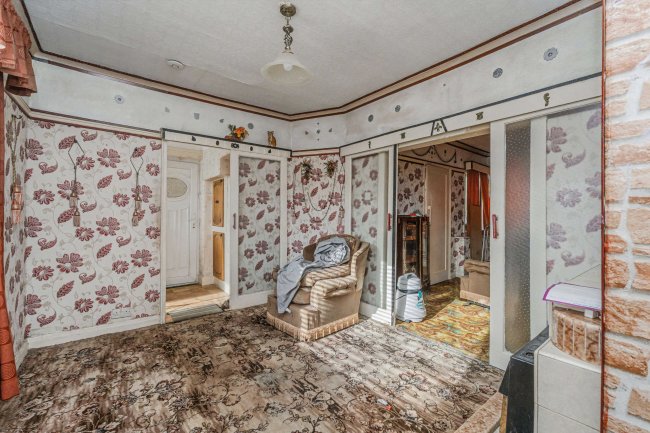 82 Castlewood Road, Salford, Greater Manchester, M7 3GW 4