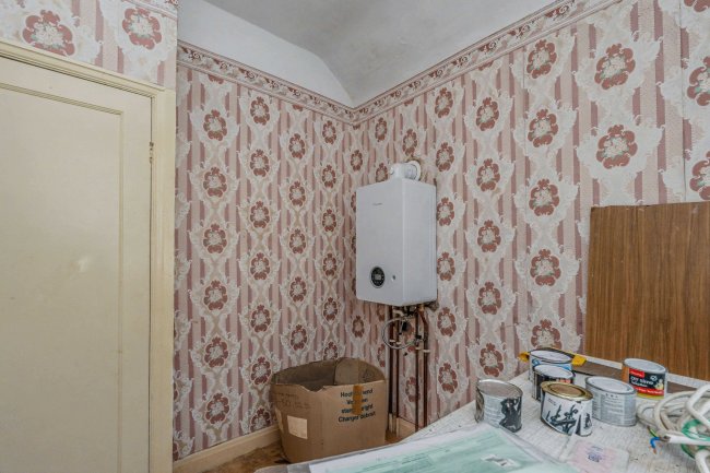 82 Castlewood Road, Salford, Greater Manchester, M7 3GW 4