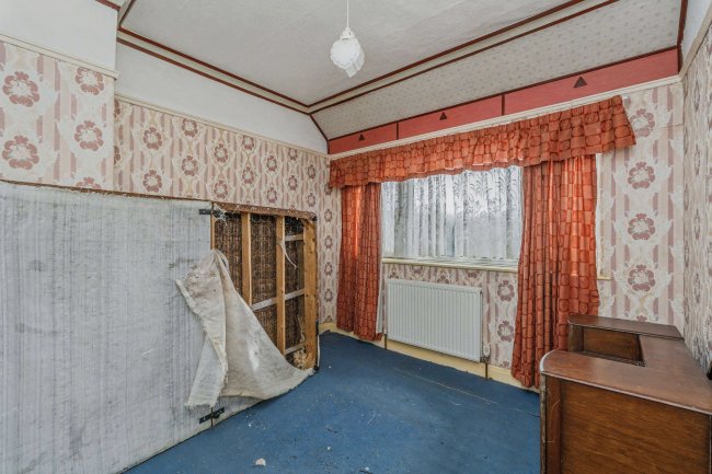 82 Castlewood Road, Salford, Greater Manchester, M7 3GW 4