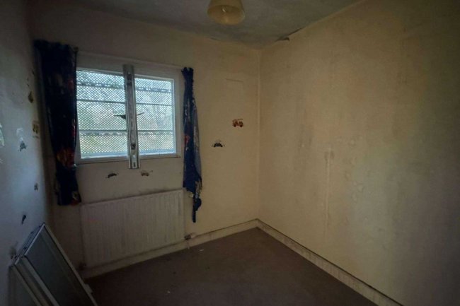 Former School Caretakers House, De Bohun Primary School, Green Road, London N14 4AD 5