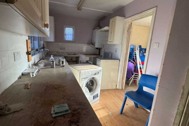 Former School Caretakers House, De Bohun Primary School, Green Road, London N14 4AD 5