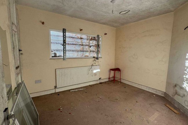 Former School Caretakers House, De Bohun Primary School, Green Road, London N14 4AD 5