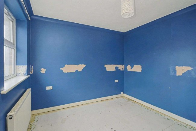 70 Goliath Road, Poole, BH15 4NS 9