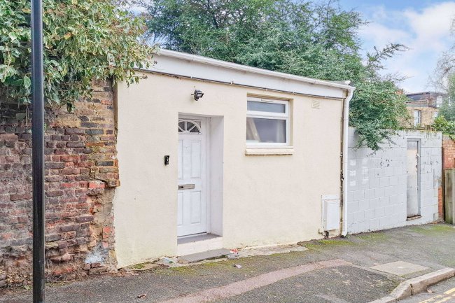 8 Oldham Terrace, Acton, London, W3 6LS 10