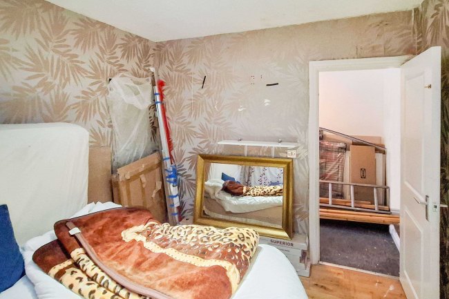 8 Oldham Terrace, Acton, London, W3 6LS 10