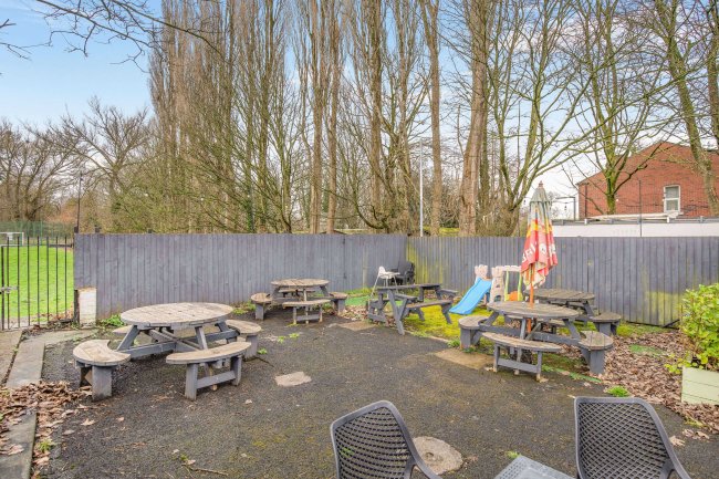 The Grand Hotel, 13 Market Street, Manchester M26 1GF 5