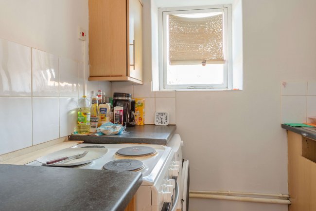 Beechfield House, High Street, Spalding PE11 1UD 3