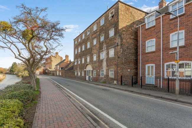 Beechfield House, High Street, Spalding PE11 1UD 3