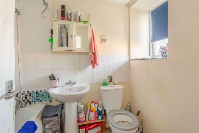 Beechfield House, High Street, Spalding PE11 1UD 3