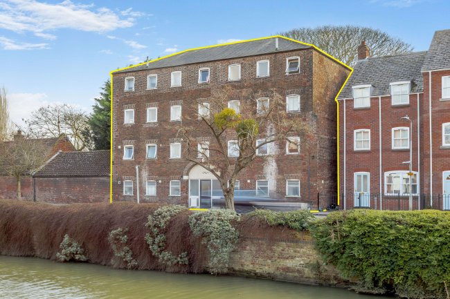 Beechfield House, High Street, Spalding PE11 1UD 3