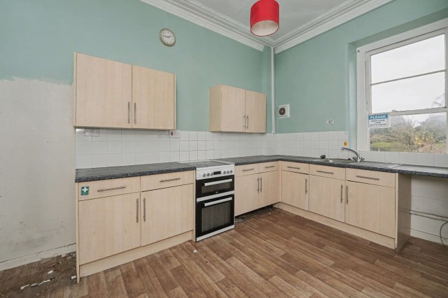 10 Hughenden Road, Clifton, Bristol, Avon, BS8 2TT 2