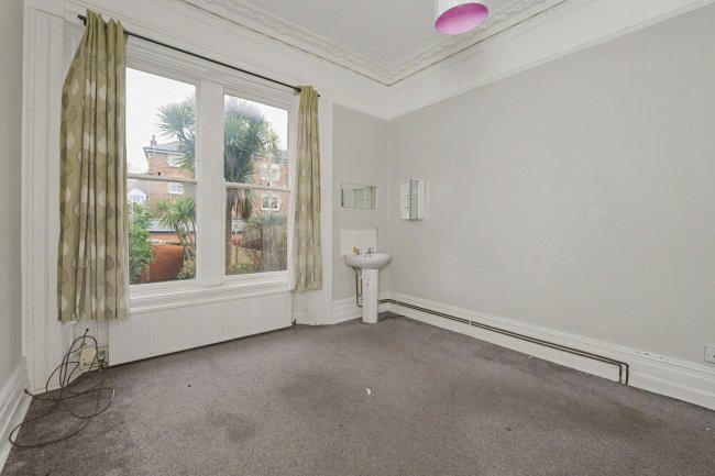 10 Hughenden Road, Clifton, Bristol, Avon, BS8 2TT 2