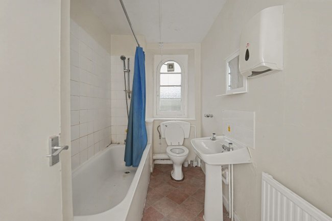 10 Hughenden Road, Clifton, Bristol, Avon, BS8 2TT 2
